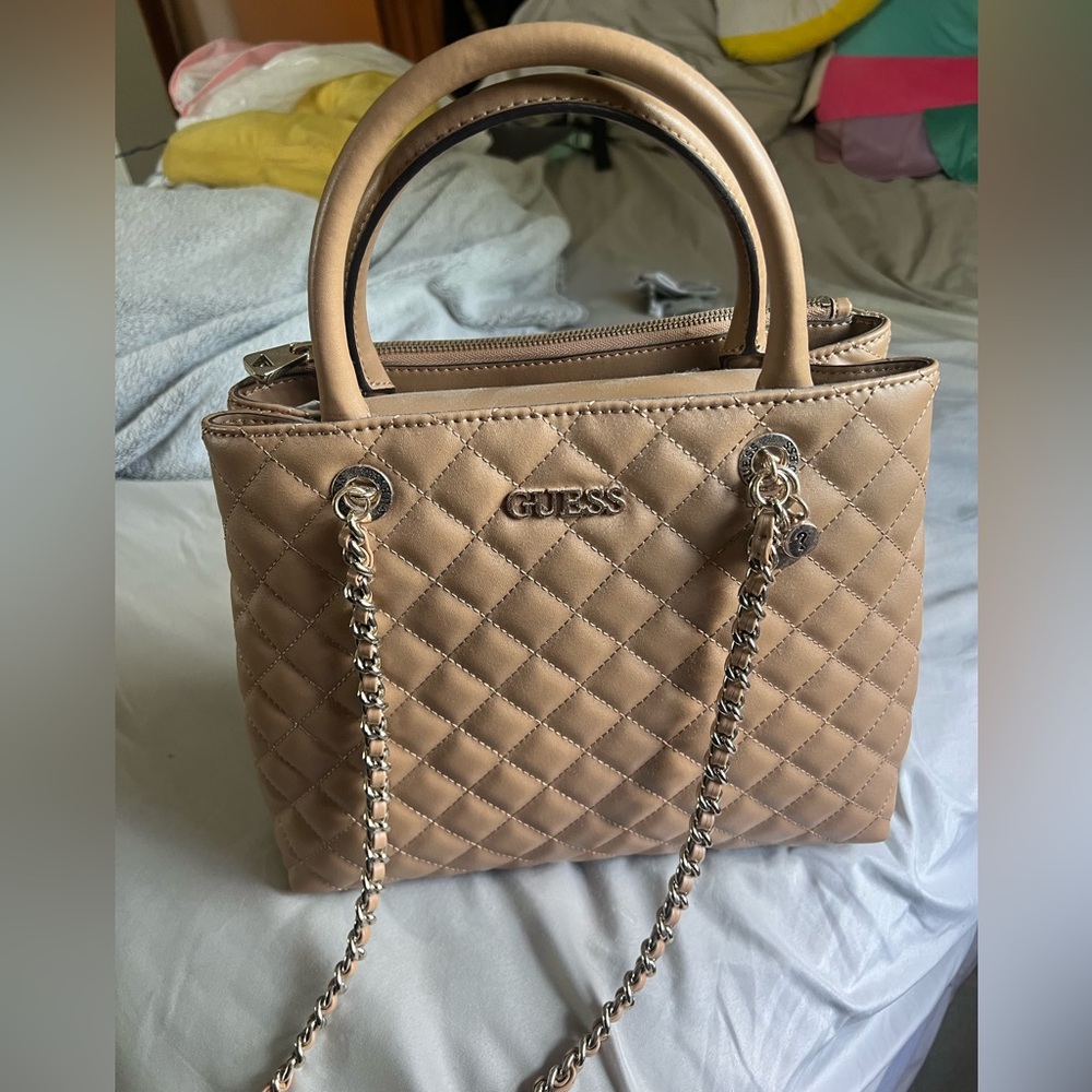 NWT Guess Illy Society Satchel Beige